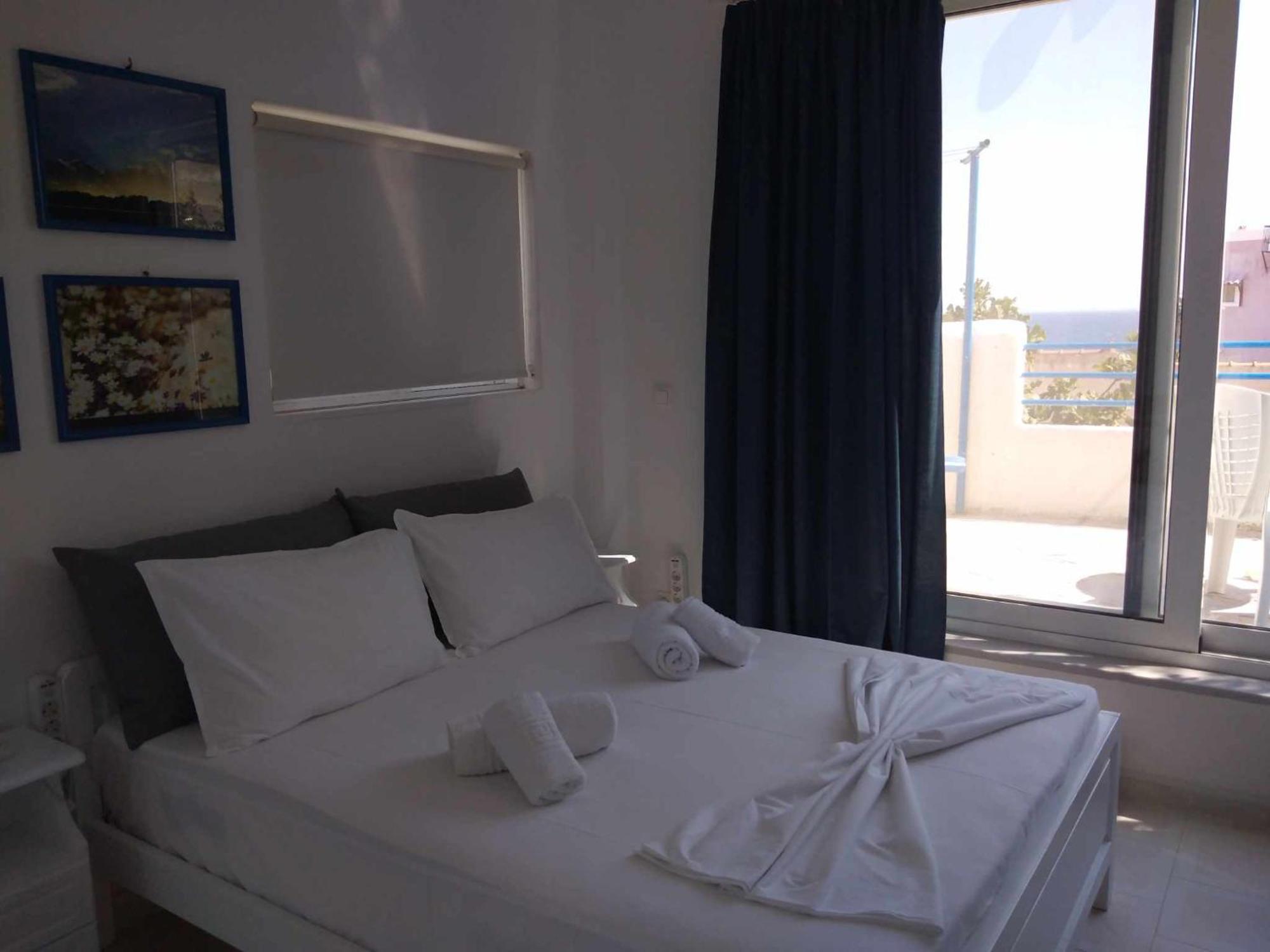 Blue Dolphin Studios And Apartment Vagia  Exterior foto